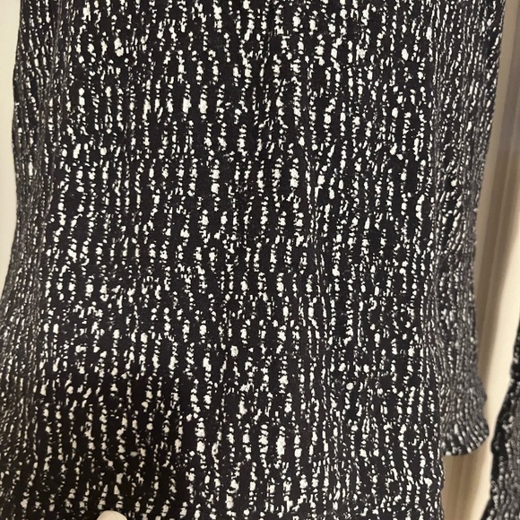 Lululemon long sleeve (excellent condition) - Picture 6 of 6